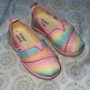 Girls Toms